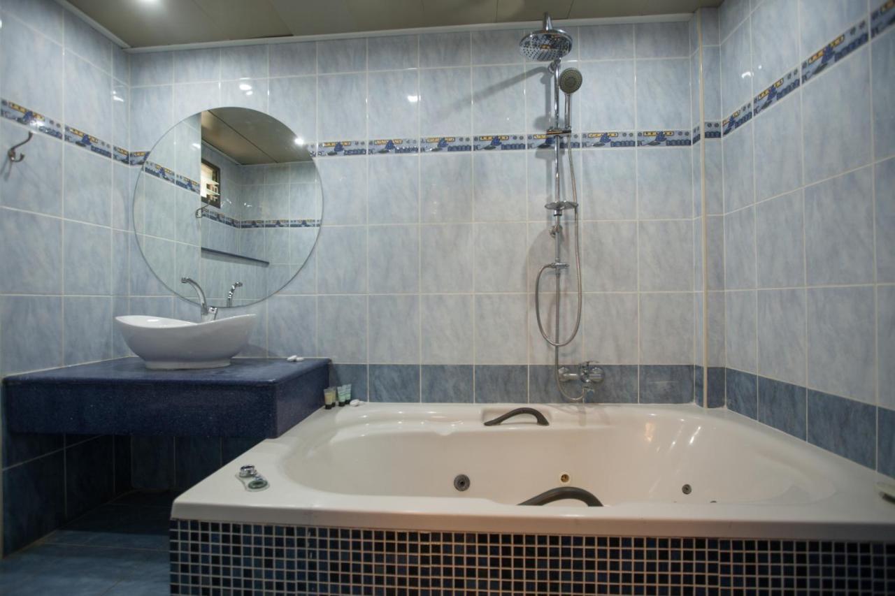 Puy Ahuzat Haosher Hotel Tyberiada Zewnętrze zdjęcie