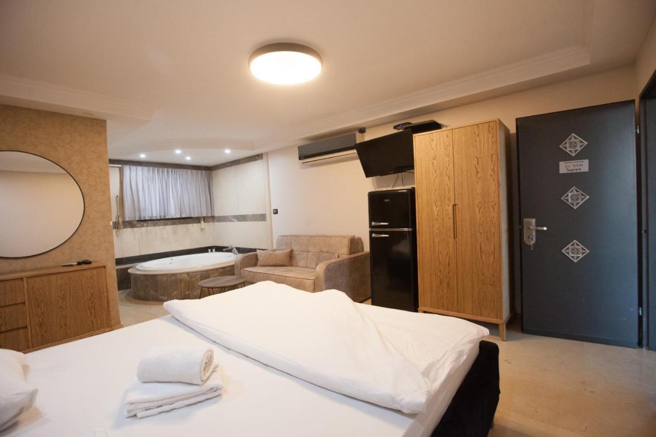 Puy Ahuzat Haosher Hotel Tyberiada Zewnętrze zdjęcie